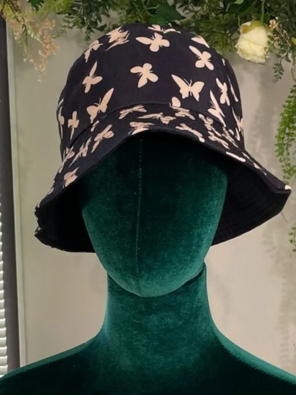 8 Other Reasons | Butterfly Print Bucket Hat In Navy